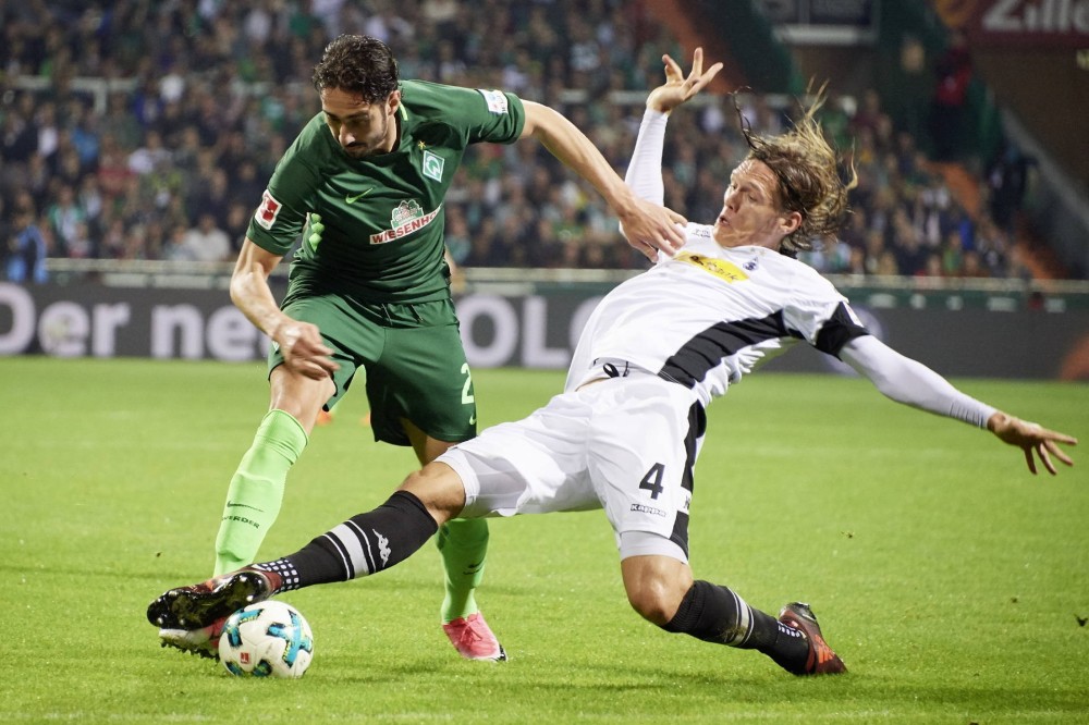  弗赖堡定位球战术，德甲赛场屡现致命杀招